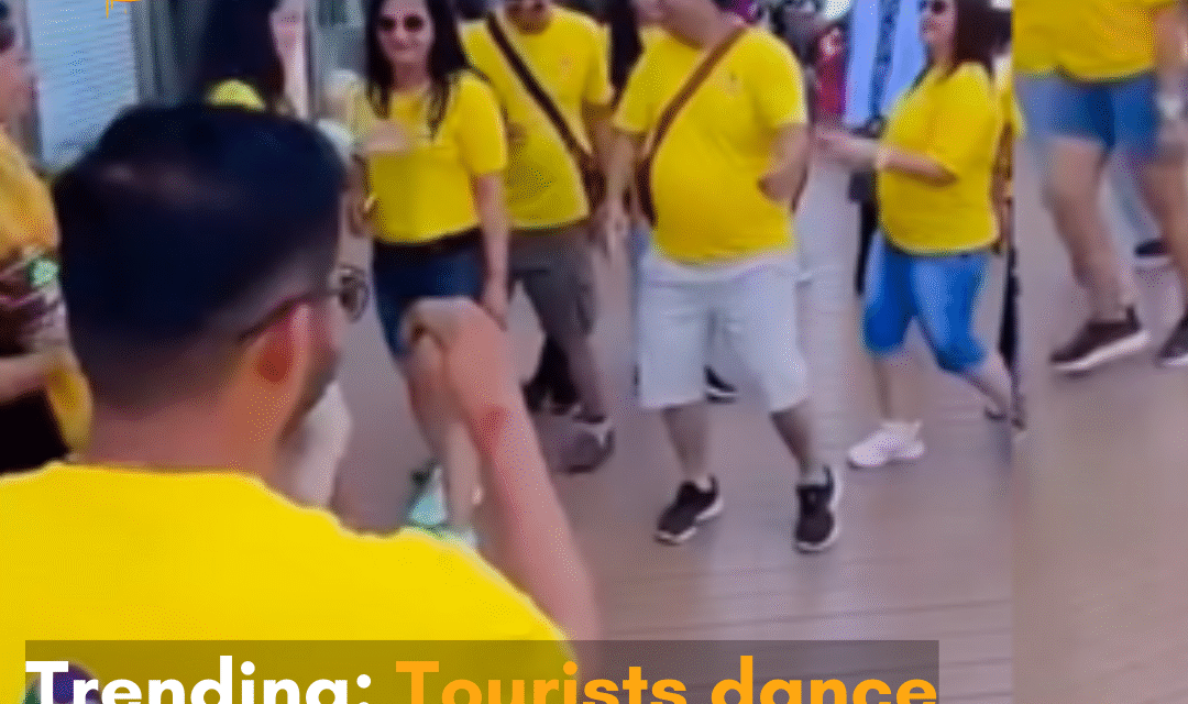 The video sparks outrage from netizens who question the civic sense of these tourists.