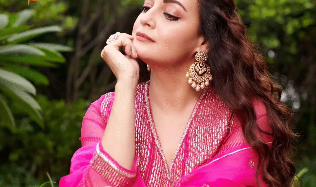 The actress stunned with her natural charm and elegance, looking like a modern-day begum in a rani-pink suit set.