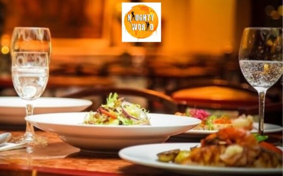 Delhi HC slams eateries on service fee charged on food bills