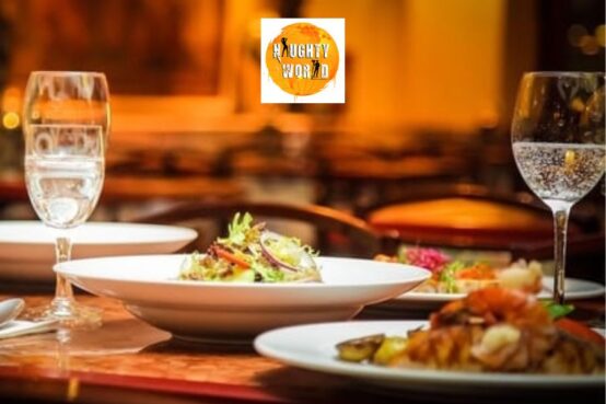 Delhi HC slams eateries on service fee charged on food bills