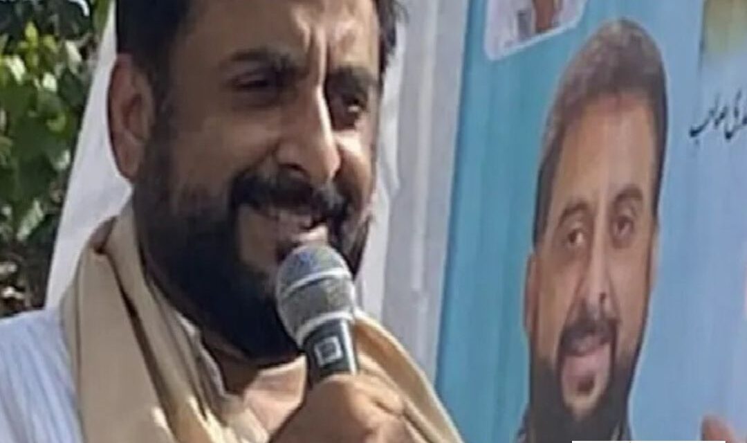 Protesting against meat ban on Independence Day in Maharashtra, AIMIM leader throws ‘biryani party’