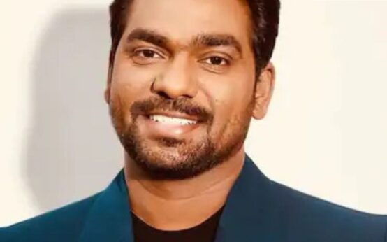 Wearing a Manish Malhotra creation, comedian Zakir Khan looks dapper