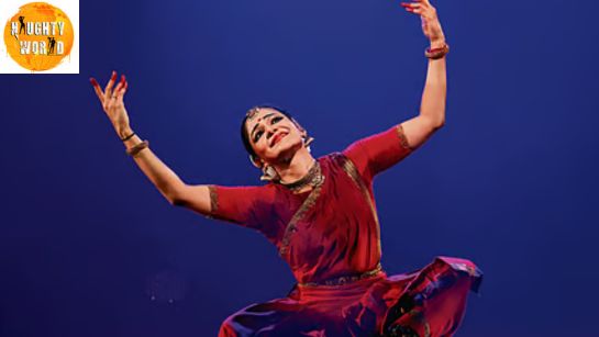 Trending: Bharatanatyam dancer amid a wardrobe malfunction mid-performance handled the situation bravely