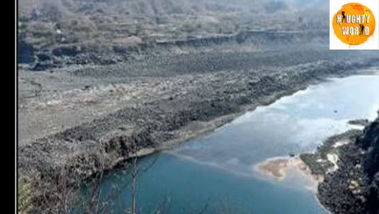 Ahmedabad's Ghatlodia area faces a critical situation due to a leaking pipeline that has contaminated the Narmada water supply with sewage.