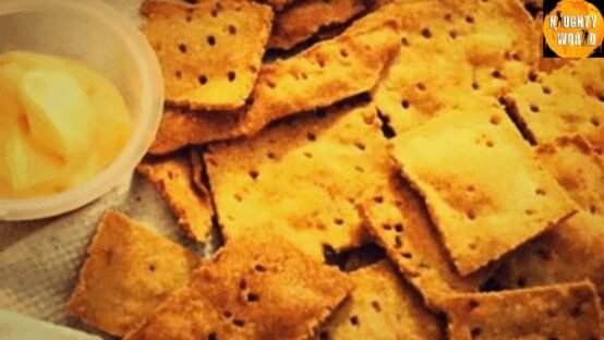 Homemade multigrain crackers A healthy air-fried delight.