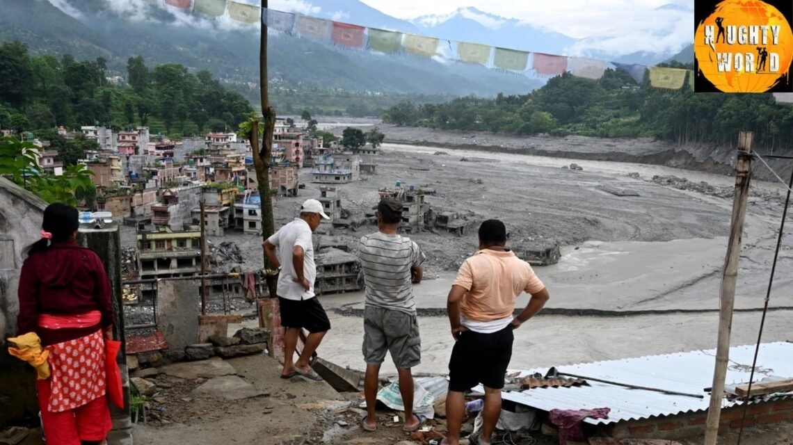 Nepal issues fresh flood alert as death toll surpasses 900.