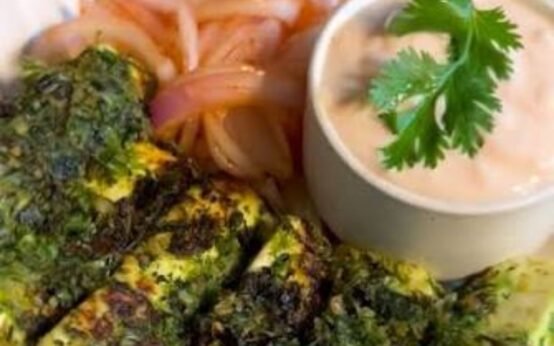 Spicy Paneer Thecha A protein-packed snack for weight loss.